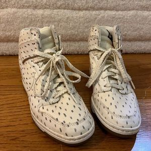 Nike wedge